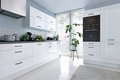 Modern Family Line Küchen Frontfarbe (lackiert) TOP WEISS (Hochglanz) Gallerie Küchenkollektion Modern Family Line Frontfarbe (lackiert) TOP WEISS (Hochglanz) Gallerie